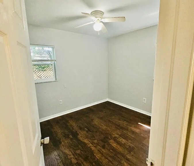 1427 Pleasant Pl — Photo 15