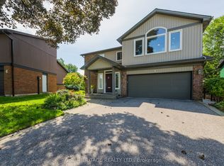 8 Chantrey Ct, Toronto, ON M1E4V3