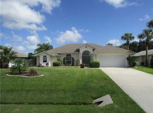 775 Carnation Dr, Sebastian, FL 32958