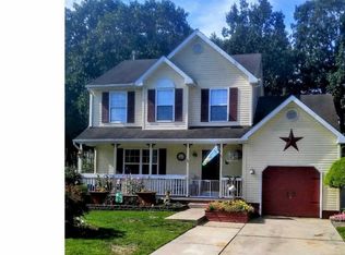 71 Country Club Rd, Pine Hill, NJ 08021