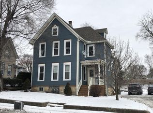 467 N Grove Ave APT 2, Elgin, IL 60120