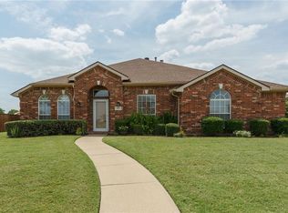 811 Banbury Ct, Mesquite, TX 75181