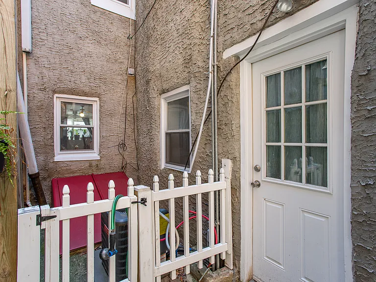 506 S 4th St #1 — Photo 18
