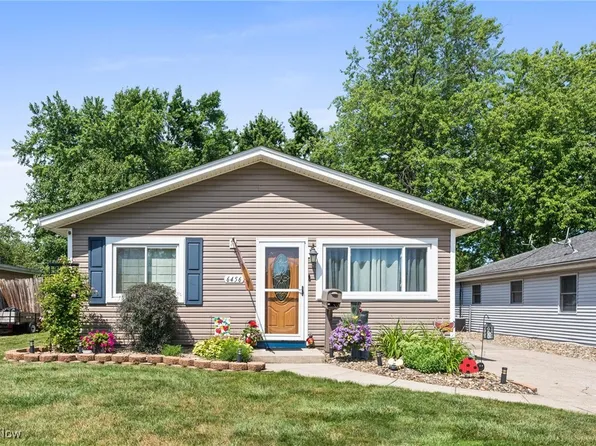 6456 Edgehurst Dr, Brookpark, OH 44142