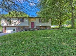 9307 Island Rd, Bristol, VA 24202