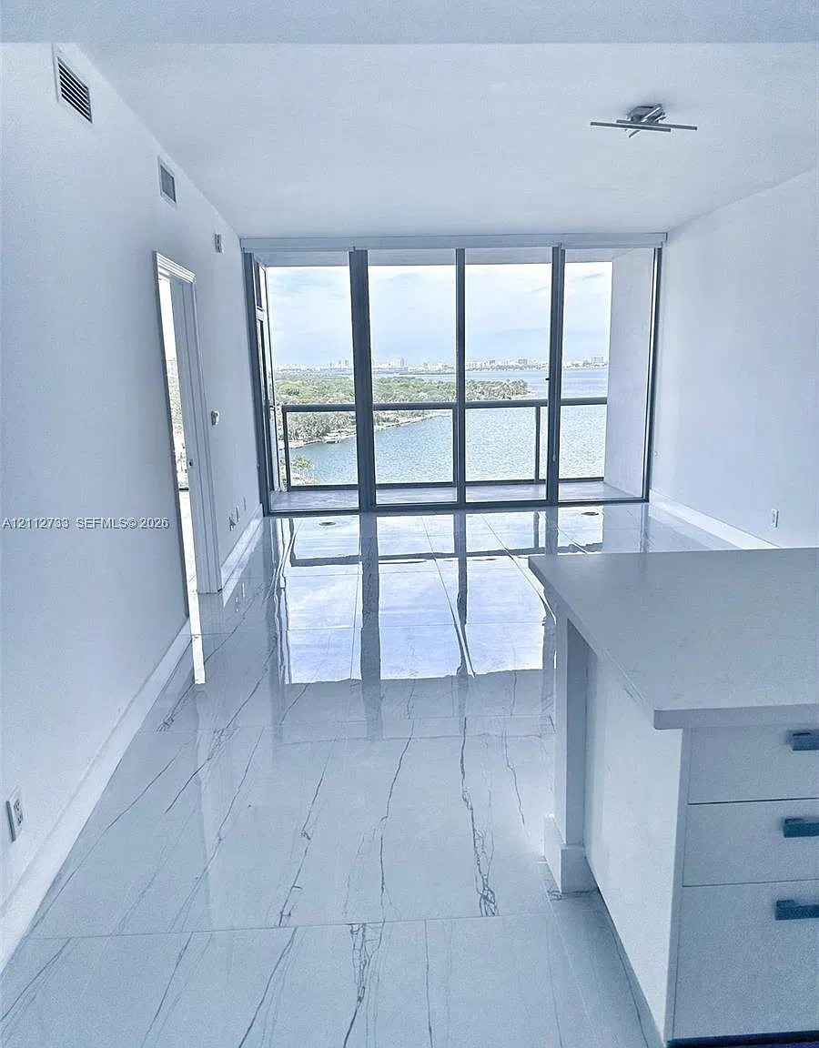 Blue Condo — Photo 3