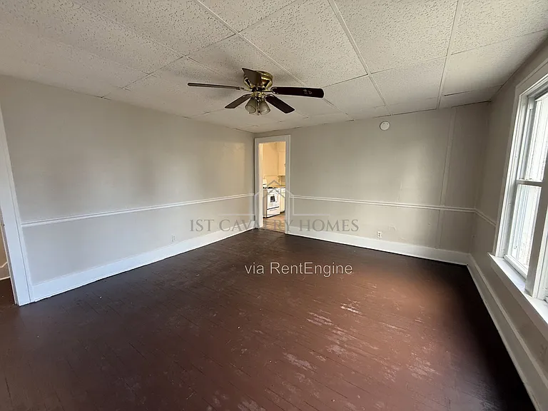 301 Roslyn Ave NW #303 — Photo 6