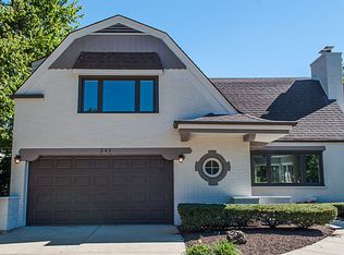 243 Longcommon Rd, Riverside, IL 60546