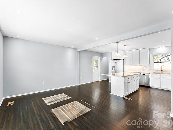 5th image of 1200 Fontana Ave