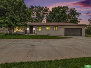 1216 S 108th St, Omaha, NE 68144