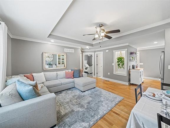 3rd image of 605 N 31st St