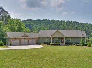 240 Hole In One Dr, Hayesville, NC 28904