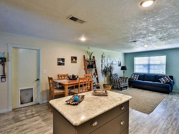 5th image of 5824 Westport Dr