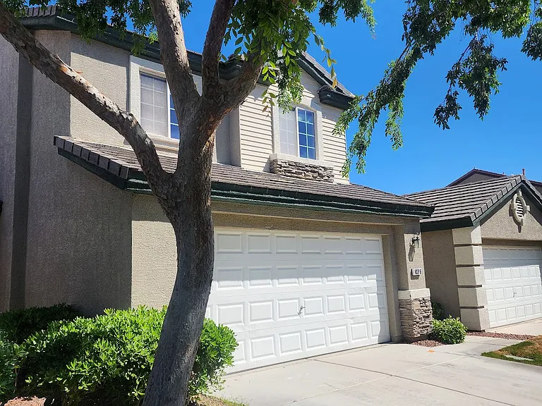 10318 Birch Bluff Ln — Photo 2