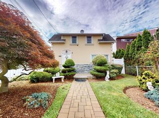 946 Ocean Ave, Baldwin, NY 11510