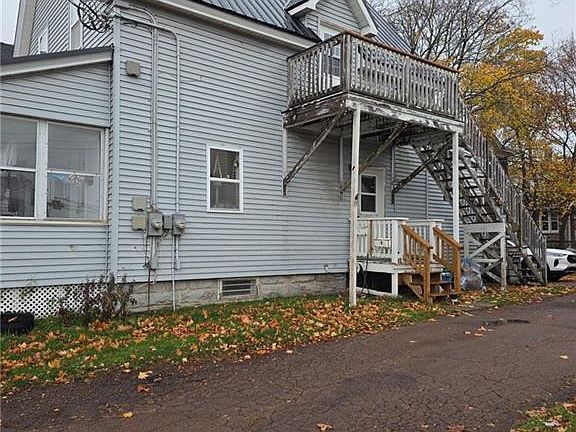 3rd image of 1387 Main St #1411