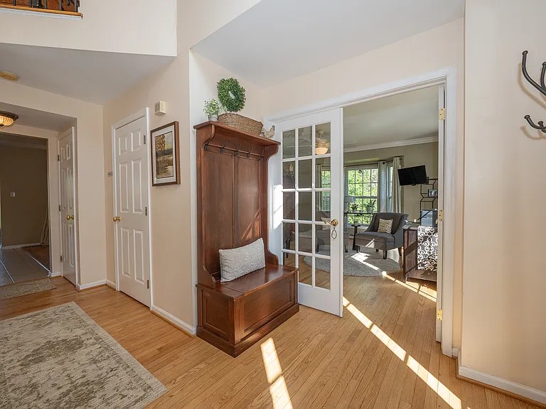 903 Maplewood Dr — Photo 10