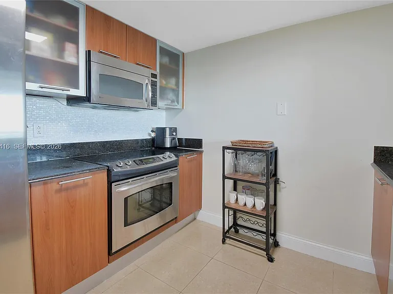 1800 N Bayshore Dr #2308 — Photo 11