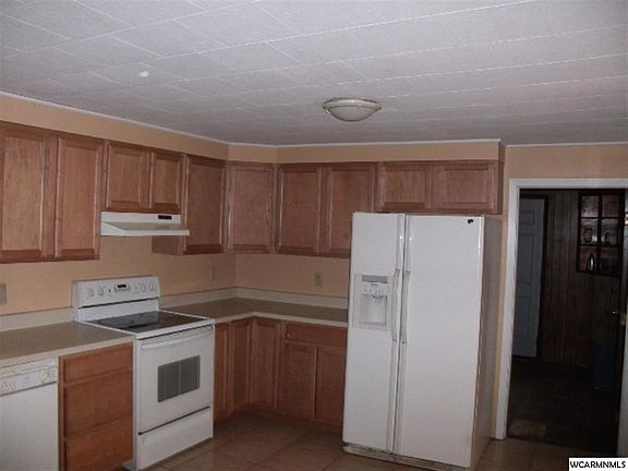 4th image of 109 E Lyon St