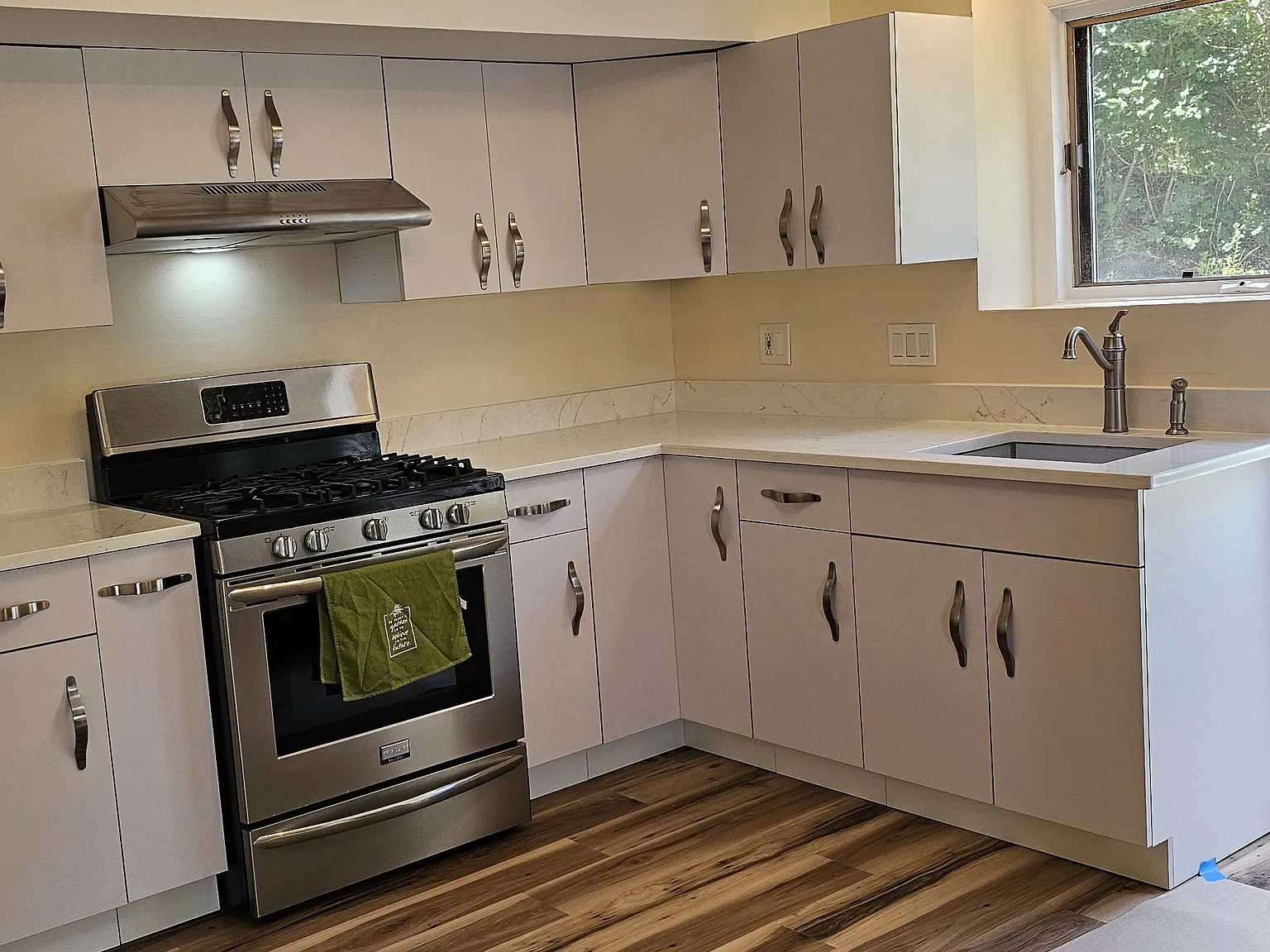 1 bed, 550 sqft, $1,585 — Photo 1
