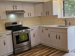 886 Howe Ave #A, Shelton, CT 06484