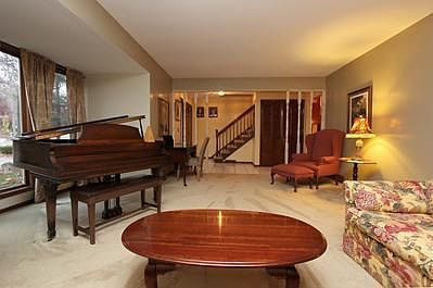 2nd image of 1627 Pinnacle Dr SE