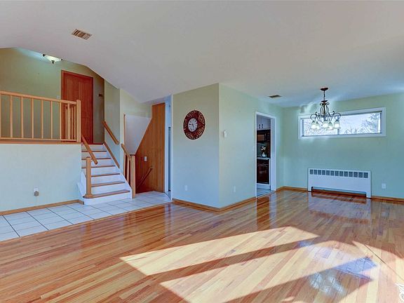 2nd image of 485 N Atlanta Ave