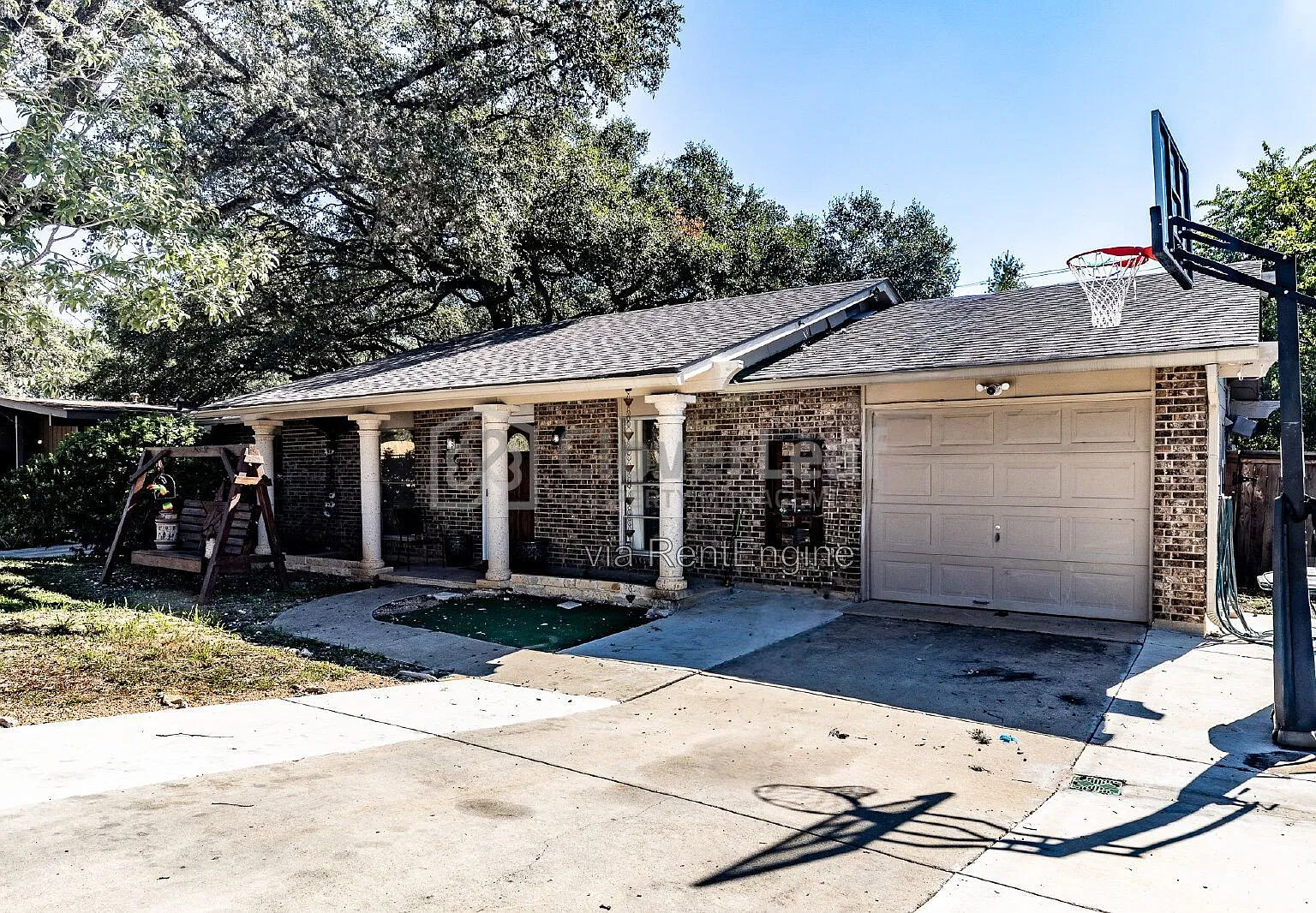 3 bed, 2.0 bath, 1118 sqft, $1,697 — Photo 1