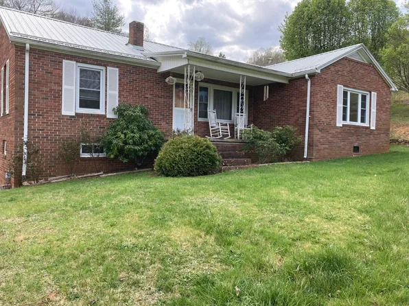 98 Sandy Branch Rd, Canton, NC 28716