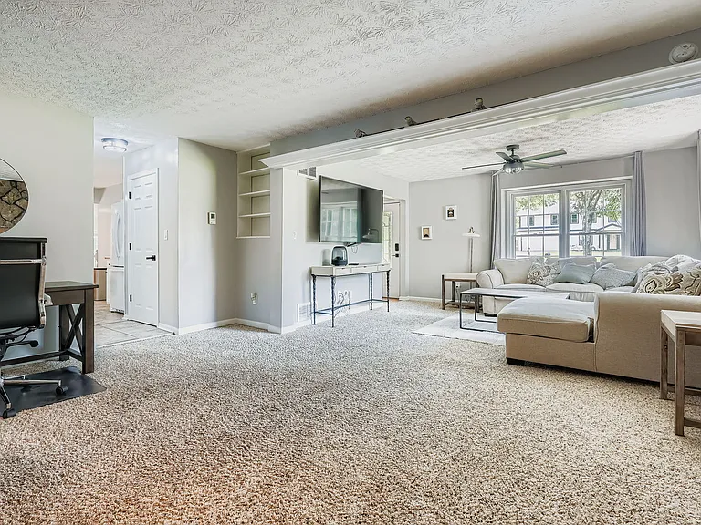 2872 Clearbrook Dr — Photo 10