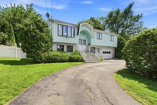 2nd image of 110 Barrett Ave