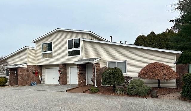 1st image of 775 Williamsburg Cir