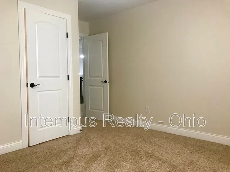 9390 Woodbine Way — Photo 40