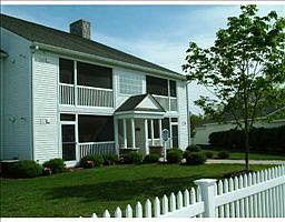 1st image of 2742 S Knightsbridge Cir