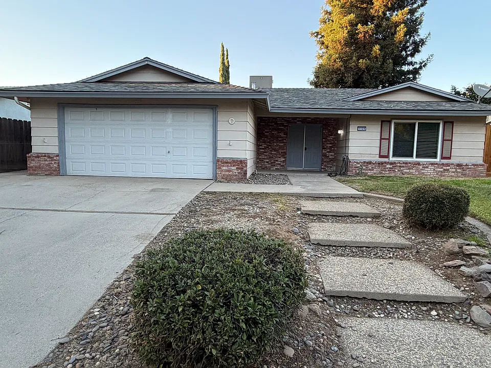 1121 W Union Ave