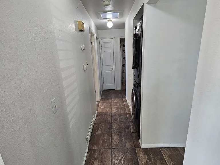 1401 N Peachtree Dr E — Photo 6