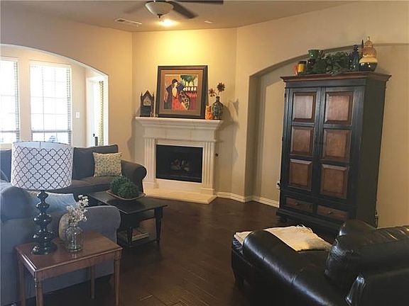 5th image of 225 Florence Dr