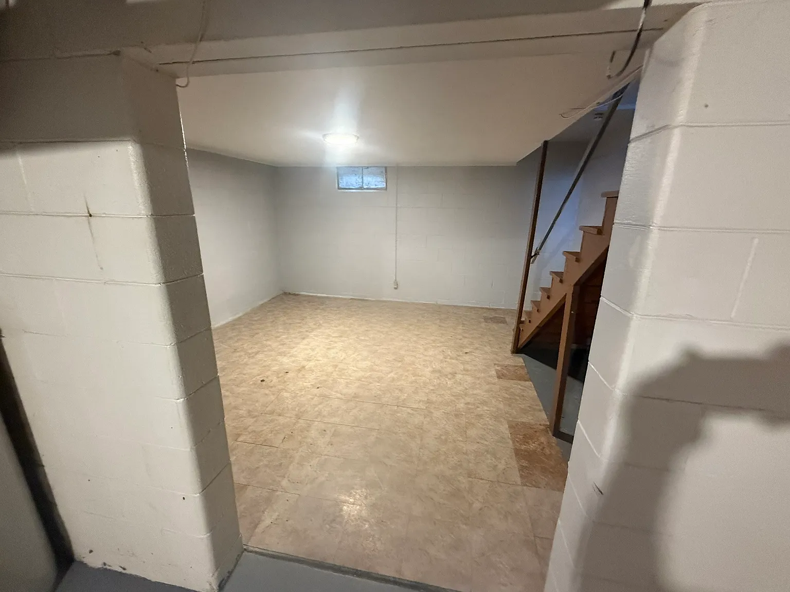 905 North Meadows Court - D — Photo 4