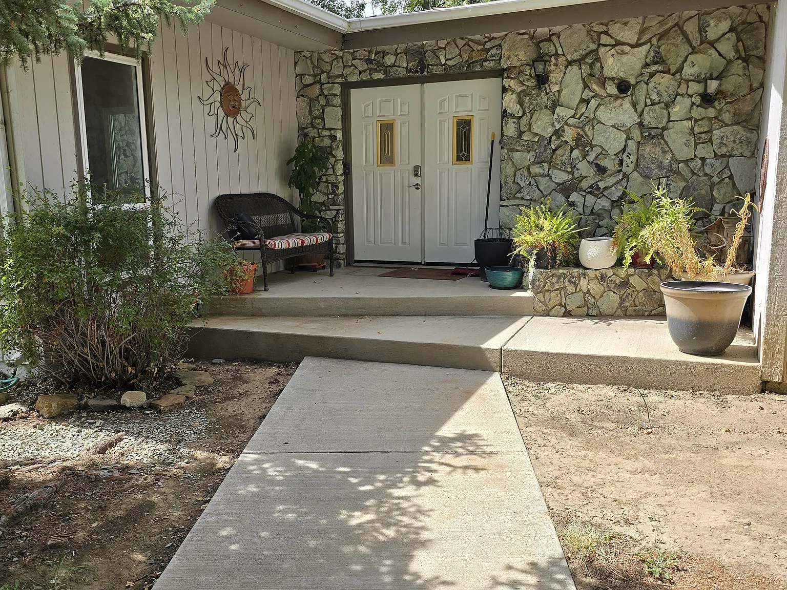4 bed, 2926 sqft, $3,375 — Photo 2