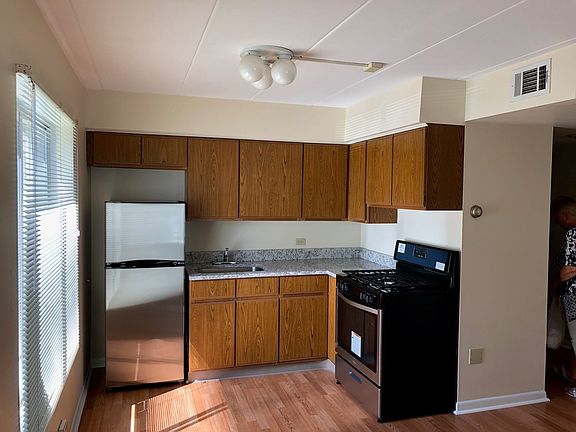 5th image of 3838 W 111th St Suite 101