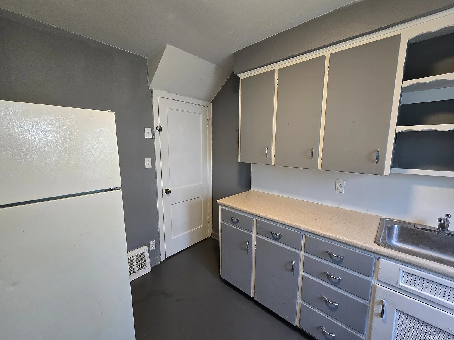 221 Madison Street - 1 — Photo 2