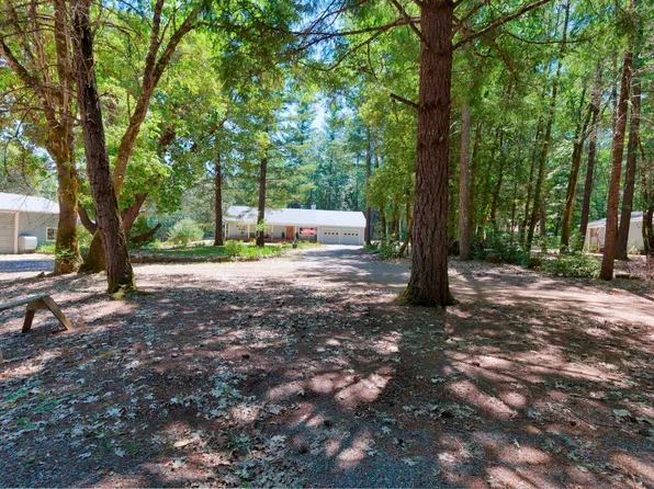 189 Simmons Cut Dr, Cave Junction, OR 97523