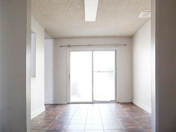 5th image of 11002 Jordan Ln