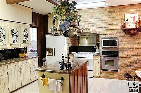 4th image of 7217 Meadowbrook Dr