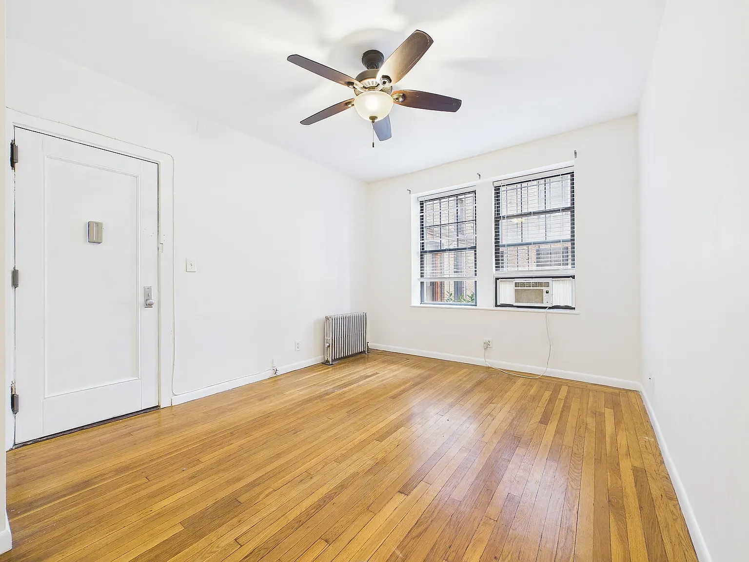 311 West 19th Street — Photo 1