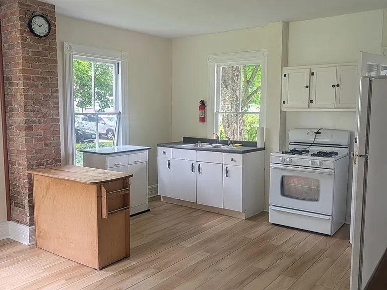 24 Maple Ave #1 — Photo 6