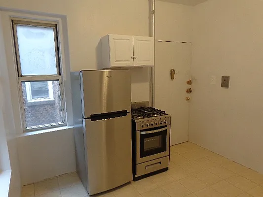 Rented by Blana LLC | media 21