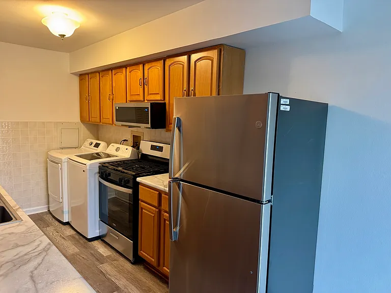 1483 Cornell Ct #1483 — Photo 6