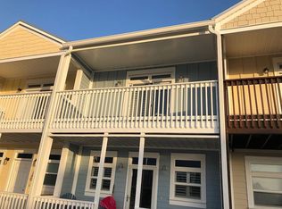 105 S 38th St APT 11, Mexico Beach, FL 32456