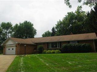 3611 Fairway Dr, Canfield, OH 44406